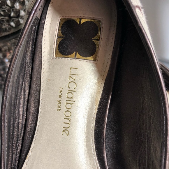 Liz Clairborne OLIVIA Leather Pointy Toe Flats - Picture 5 of 8